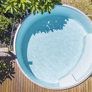 Plunge pool fully tiled in White ceramics 23mm