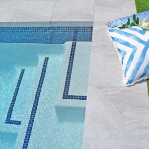 GC102 Charcoal Pearl used as waterline tiles