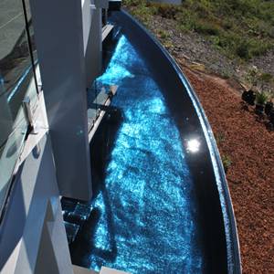 GC102 Charcoal Pearl glass mosaic tiles used to tile this pool interior