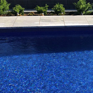 GC173 Ceylon Blue Glass mosaic tiles tiling a pools interior