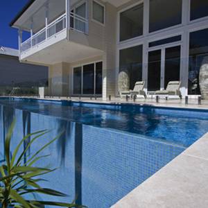 GC184 Light Sky Blue Pearl glass mosaic tiles tiling a pool and feature wall