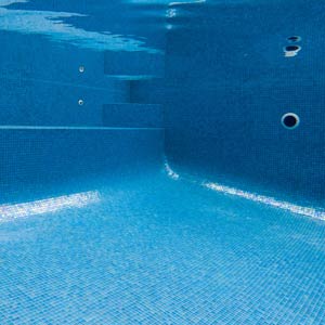 Swimming pool tiled with GC185 Sky Blue Pearl blend mosaic tiles