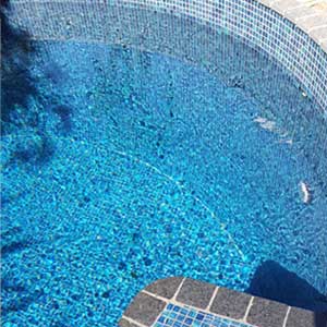 GC210 Peacock Glass mosaic tiles tiling a pools interior