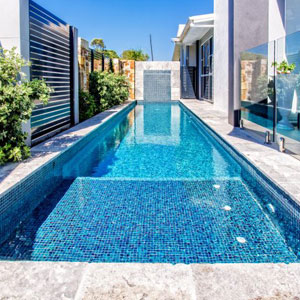 GC210 Peacock Glass mosaic tiles tiling a pools interior