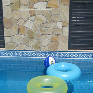 Glass Patterned Waterline Tiles