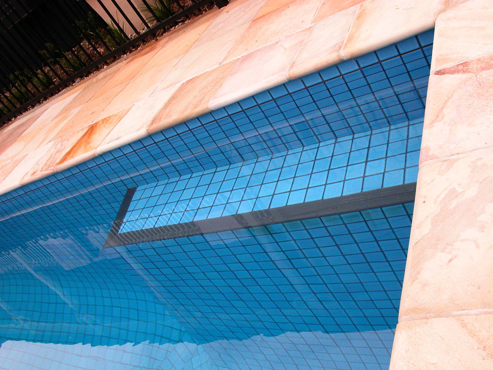 CM135 Mid Blue fully tiled pool