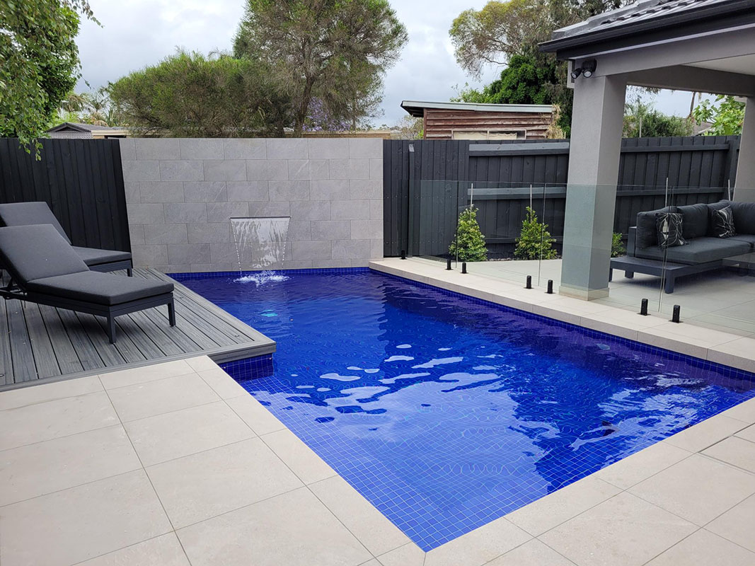 Capri Blue CMC101 Fully-Tiled pool