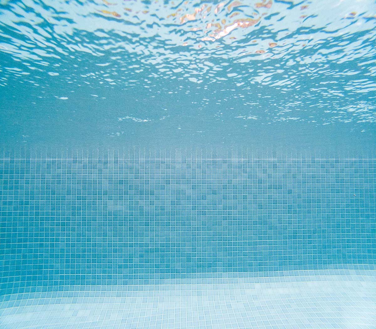 Peppercorn CMC105 fully-tiled underwater