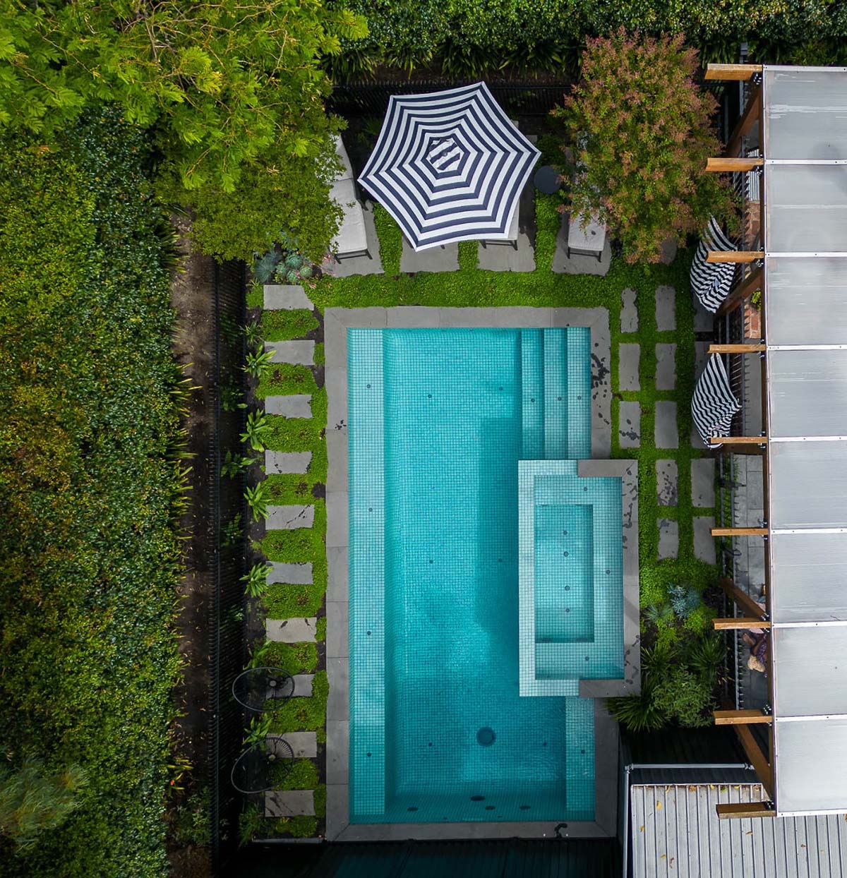 Bali CMC320 fully-tiled pool aerial view