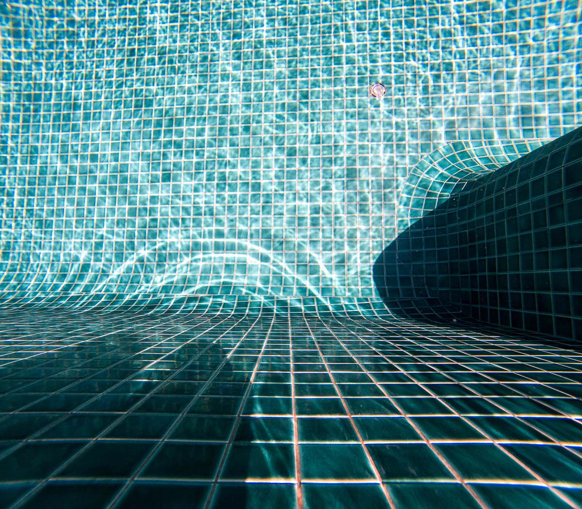 Poolside Emerald CMC338 Fully-Tiled pool underwater