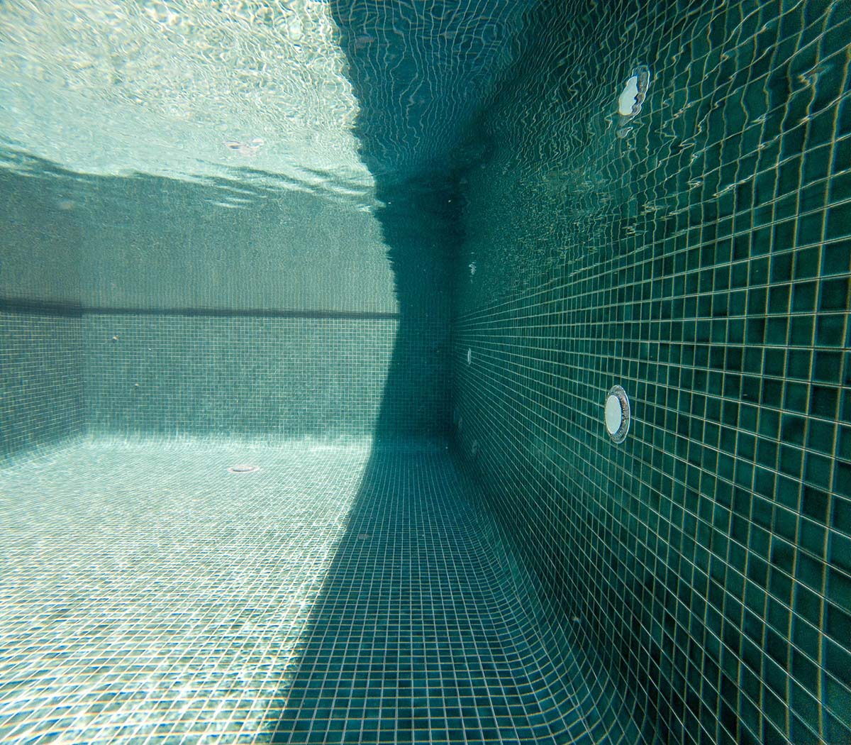Poolside Emerald CMC338 Fully-Tiled pool underwater5