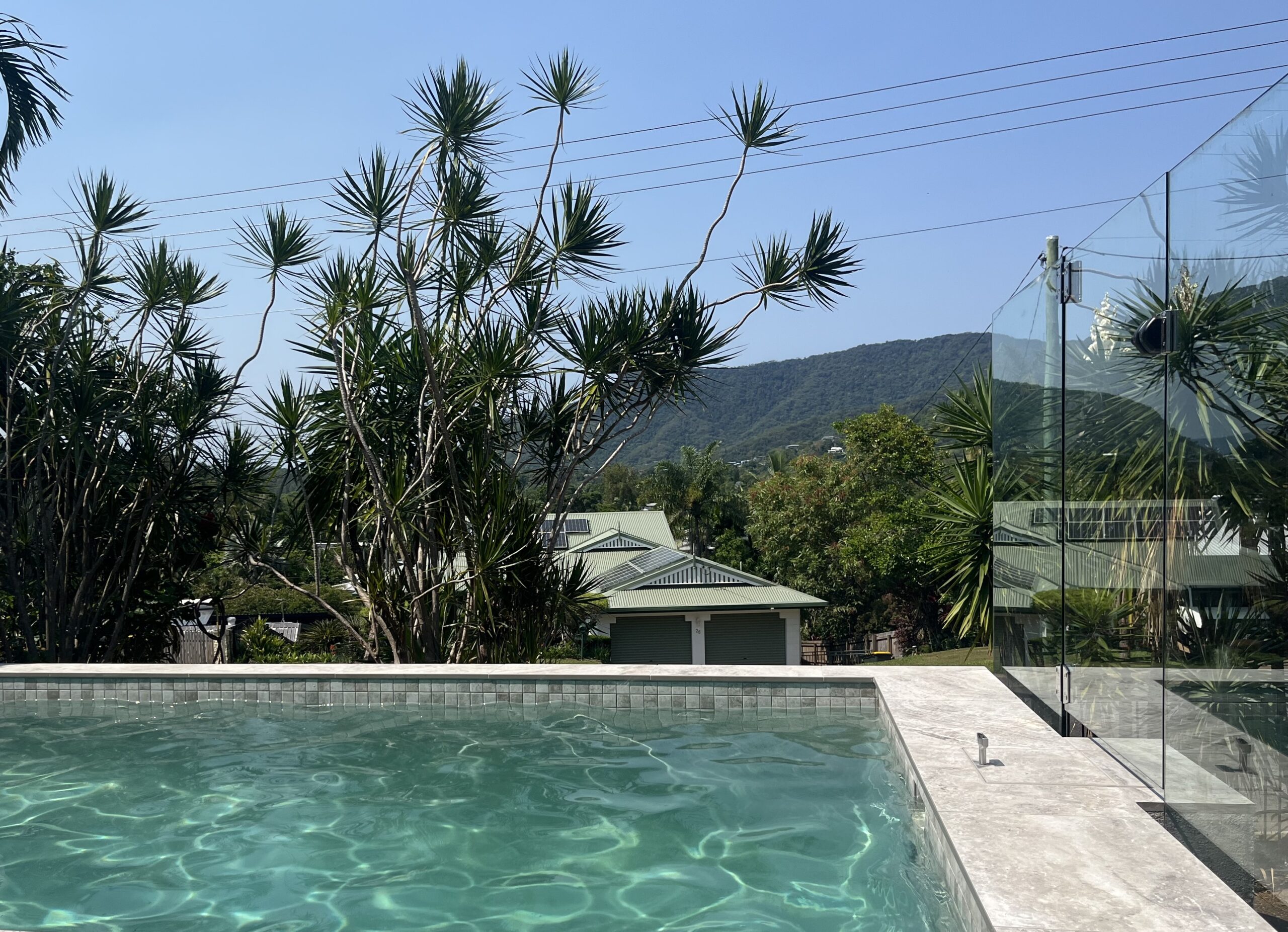 CMC405 Autumn Grey 48mm 2 Rustic Grey Travertino and Autumn Grey waterline tile