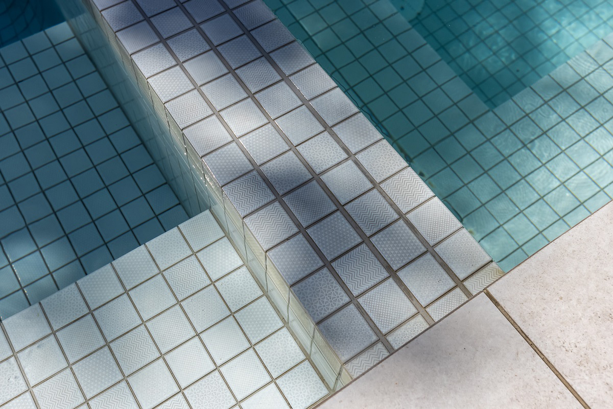 Origami Frost MInt CMC440 Fully-Tiled pool9