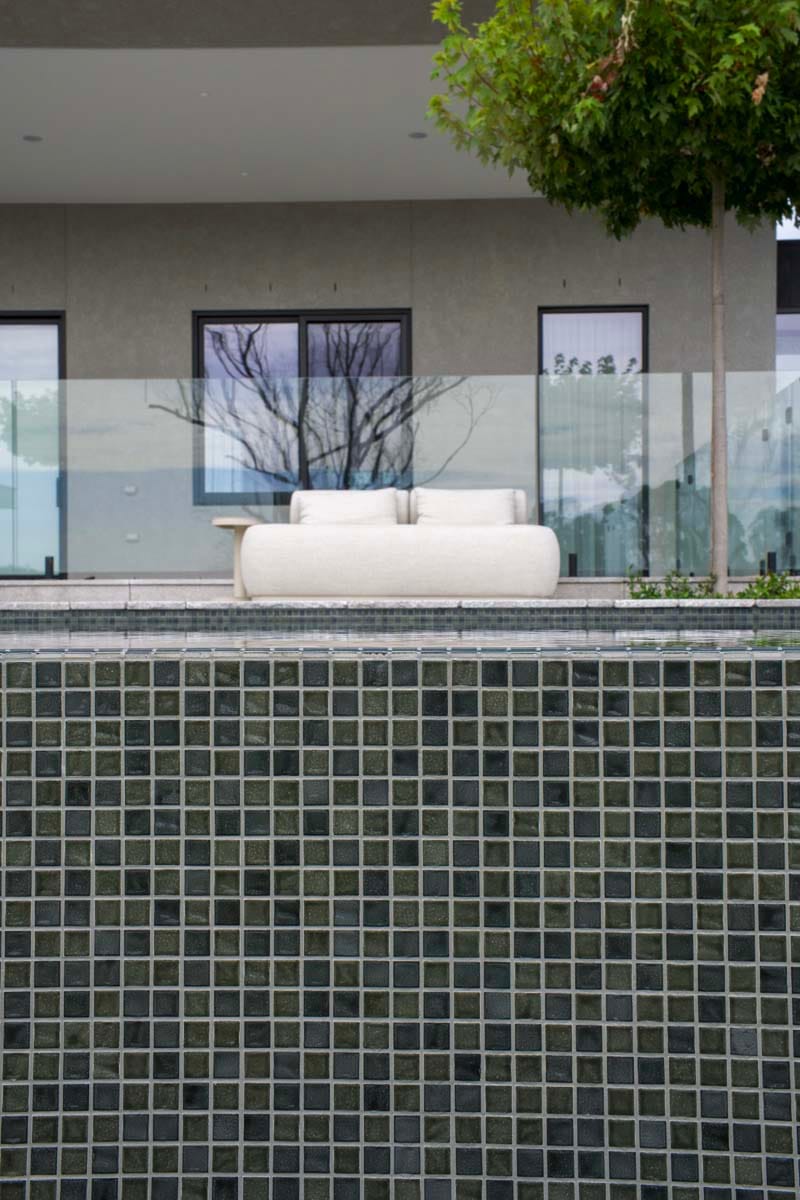 CMC553 Mossman Green Wavy 23mm 4 Mossman Green Cmc553 Fully Tiled Pool