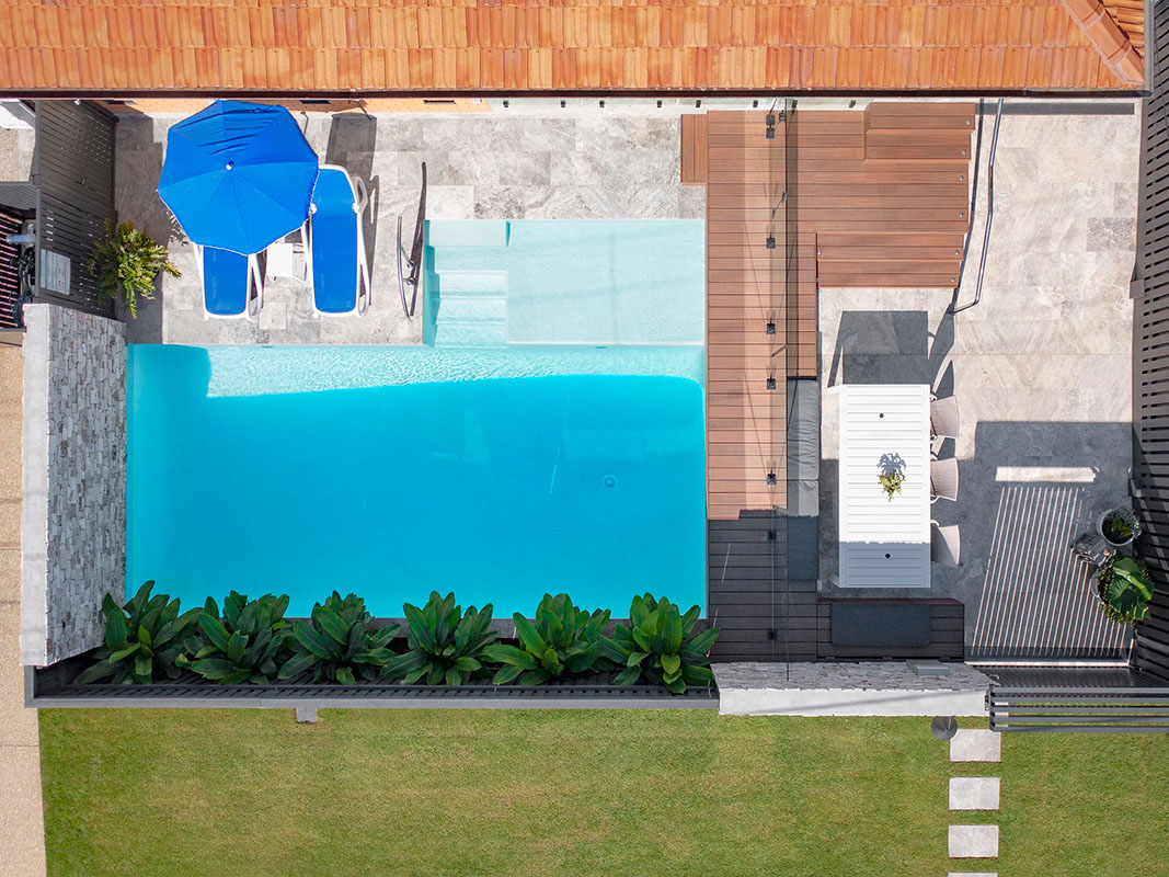 CMC570 Sea Mist is a soft, pale green ceramic mosaic which achieves a bright, clear and fresh outdoor pool area.