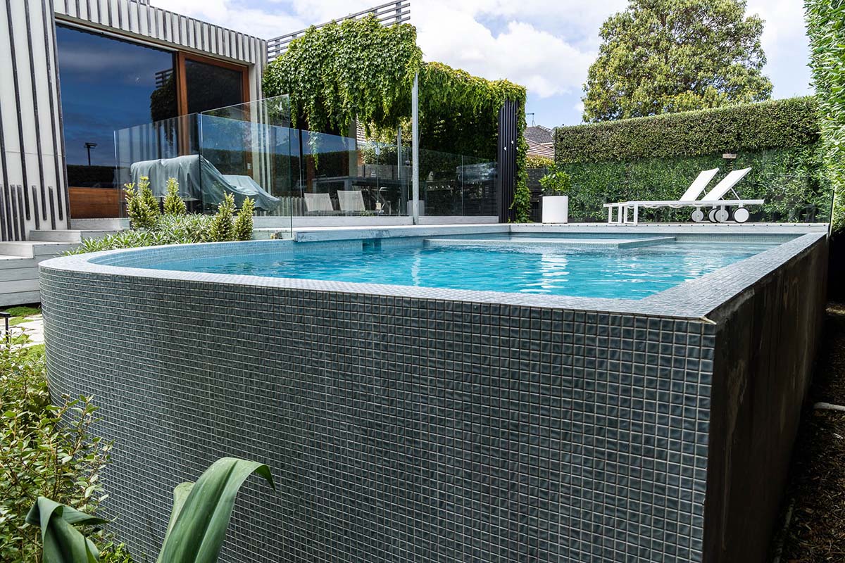 Gunmetal Blue CMC580 fully-tiled pool and spa3