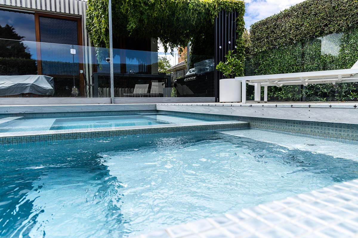 Gunmetal Blue CMC580 fully-tiled pool and spa4