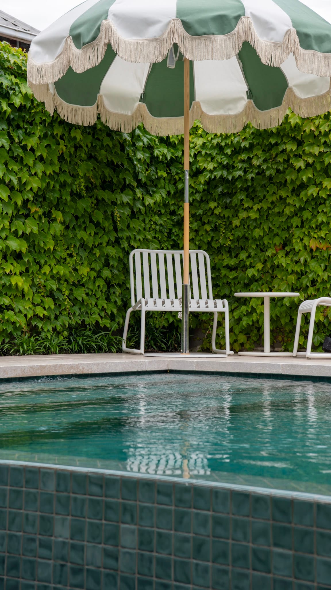 CMC597 Blue Gum Wavy 48mm 6 Blue Gum Cmc597 Fully Tiled Pool 8