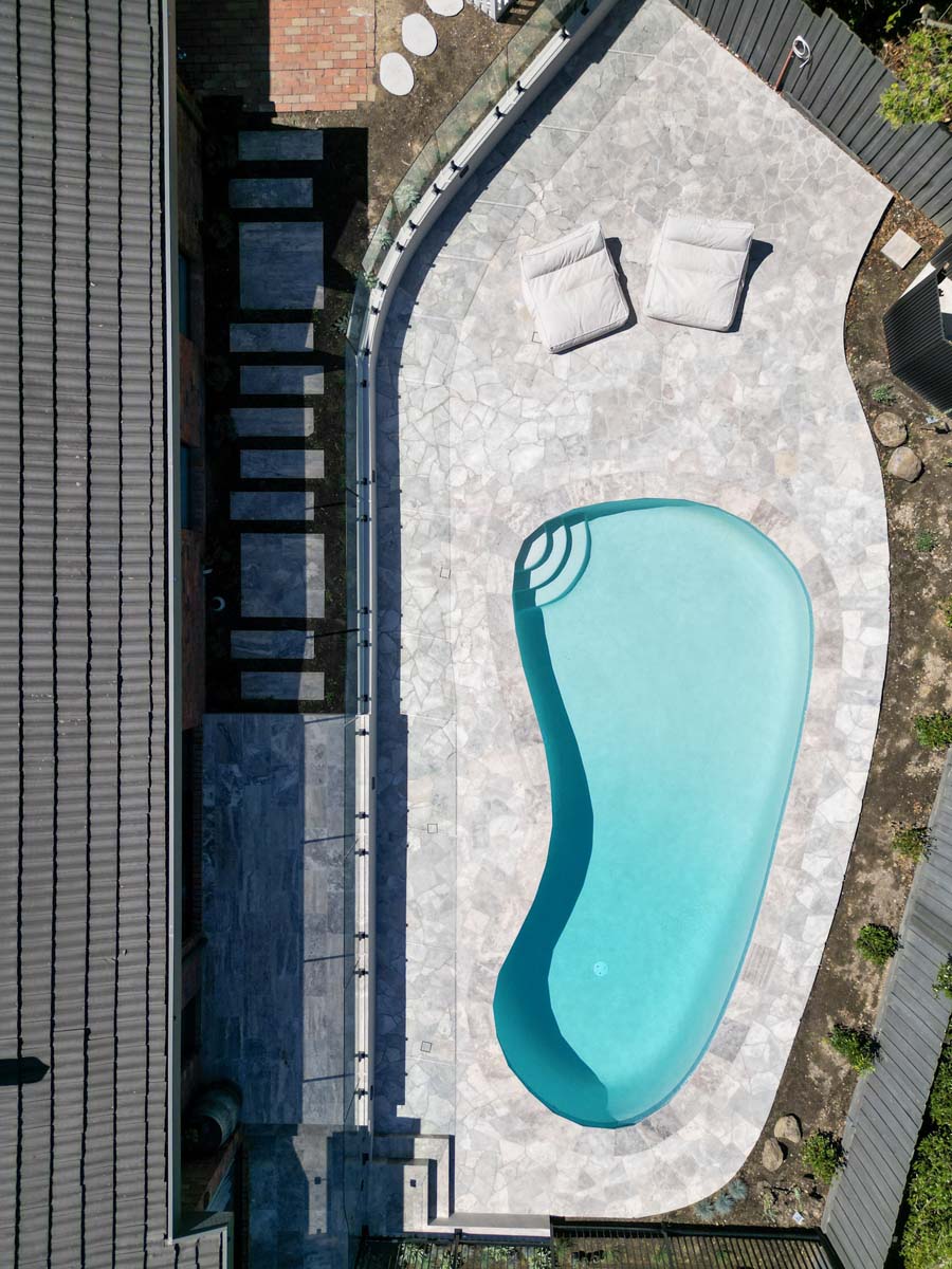 Silver Travertine Crazy Pave 12 Silver Travertine Coping Crazy Pave With Gunmetal Blue Waterline 4