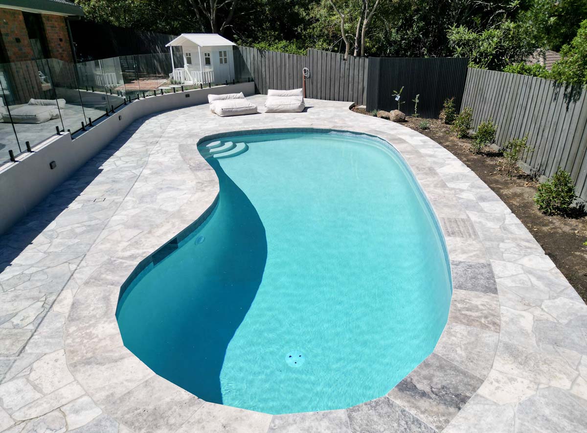 Silver Travertine Crazy Pave 6 Silver Travertine Coping Crazy Pave With Gunmetal Blue Waterline 5