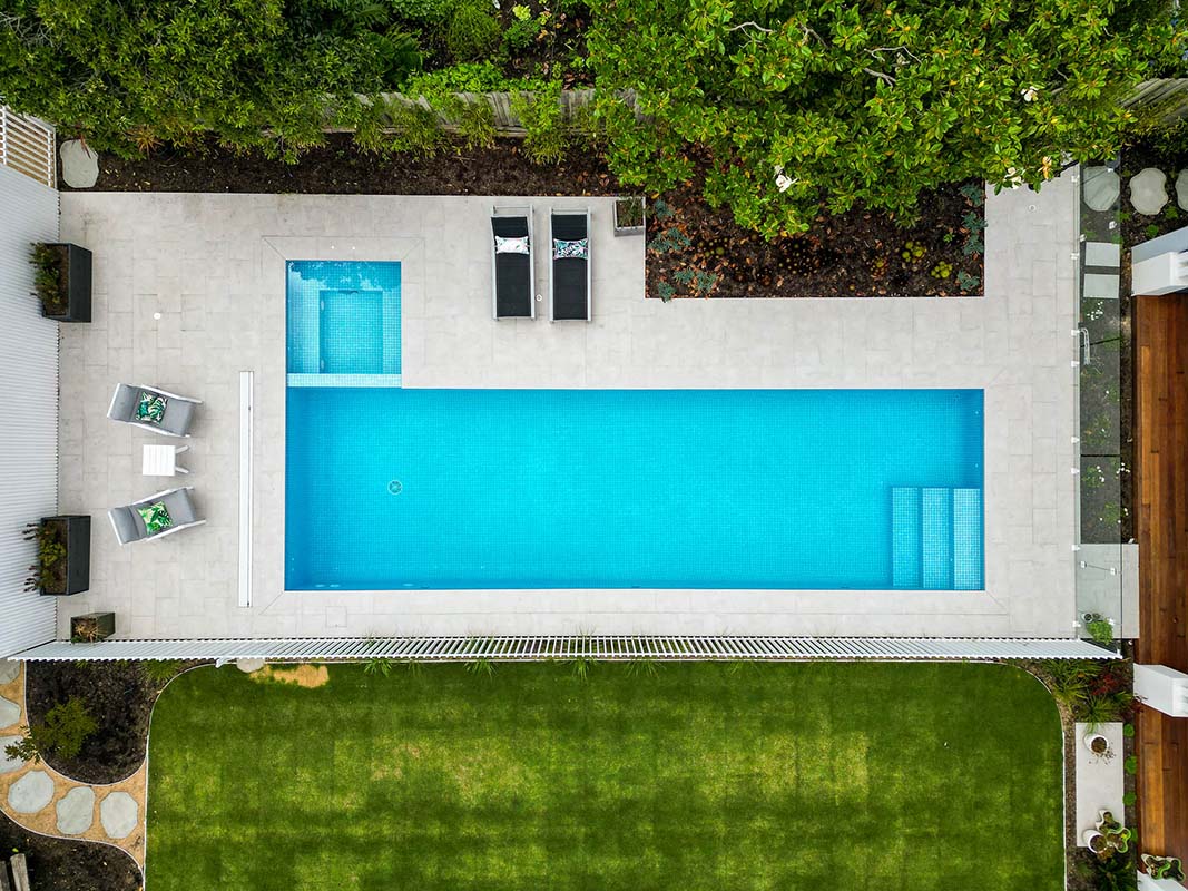 CMC130 Ice Blue fully tiled blue pool