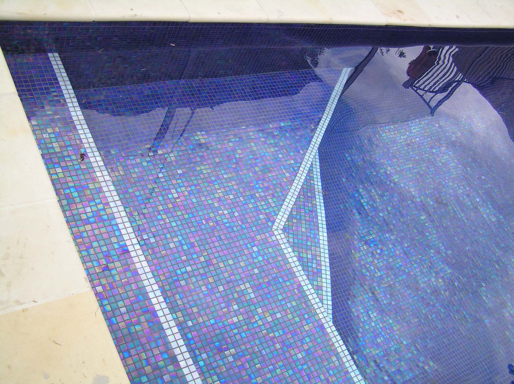 GC130 Dark Blue Pearl fully tiled pool