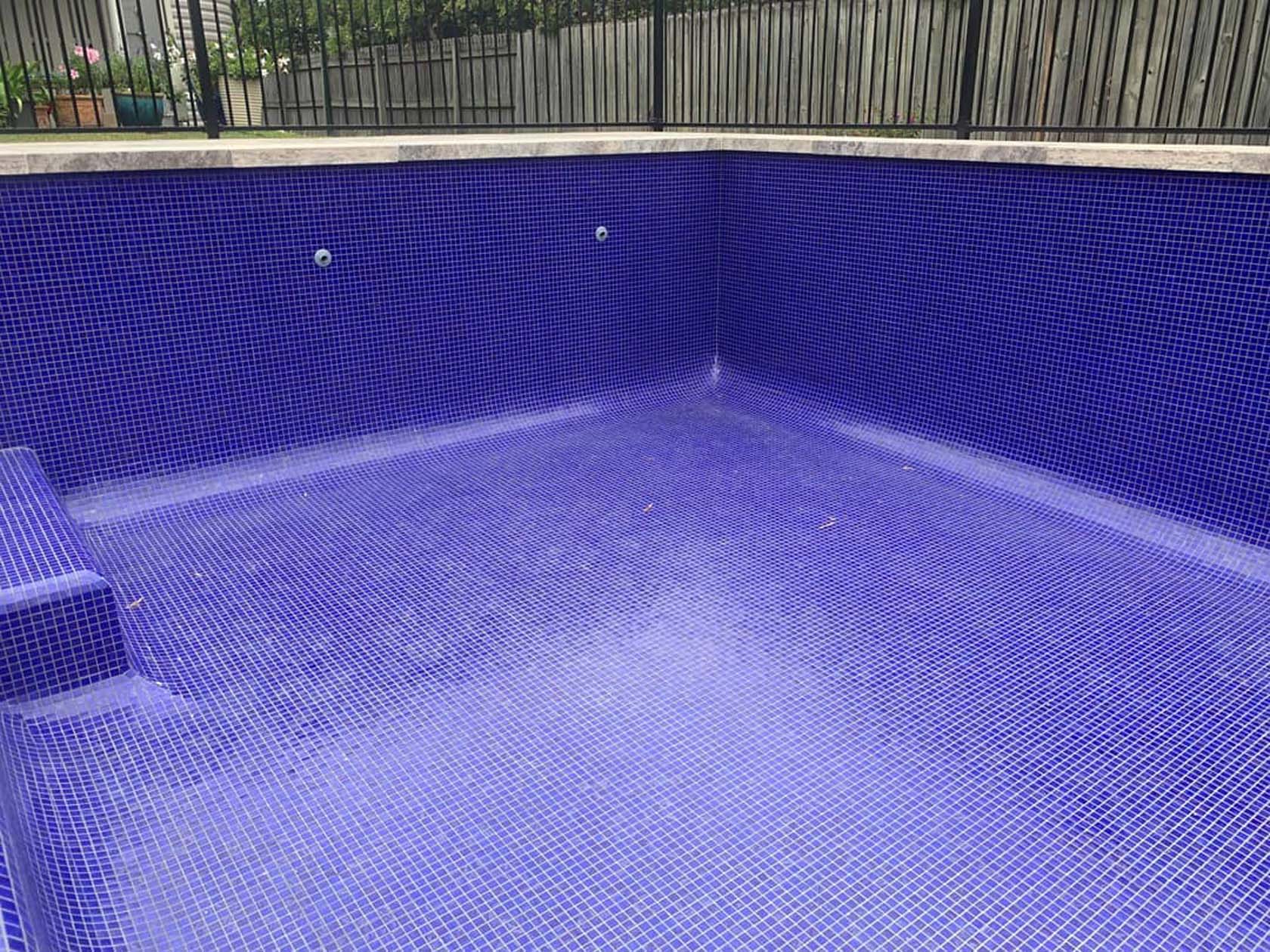 GC173 Ceylon Blue fully tiled pool no water