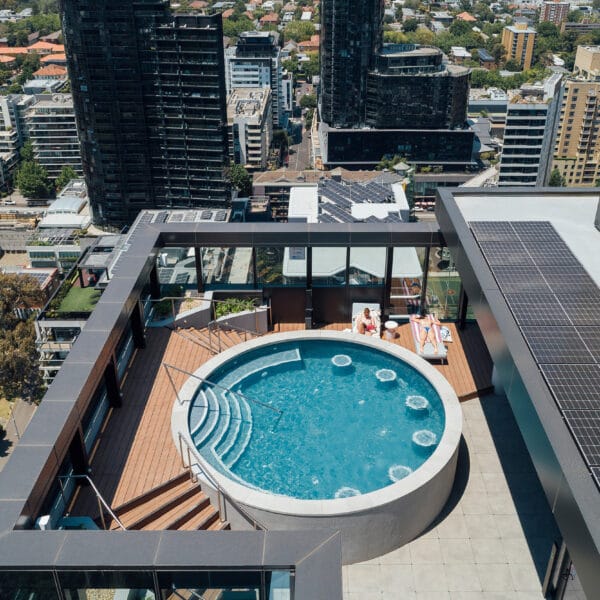 Smoke Trail Gc182 Fully Tiled With Coconut Ice Gc195 detail