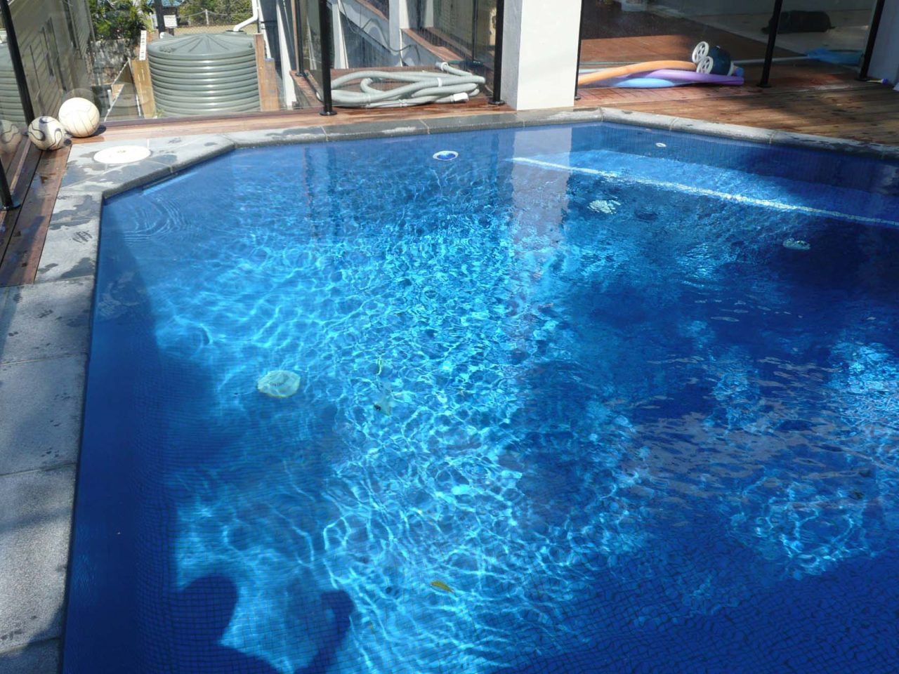Azure Pool Color Azure Blue Crystal 48mm Glass Mosaic Pool Tiles GCR050