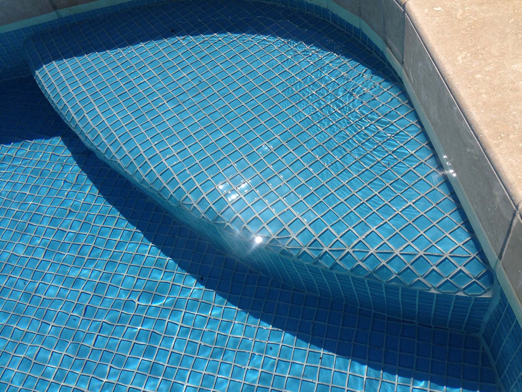 GCR210 Sky Blue Crystal fully tiled pool