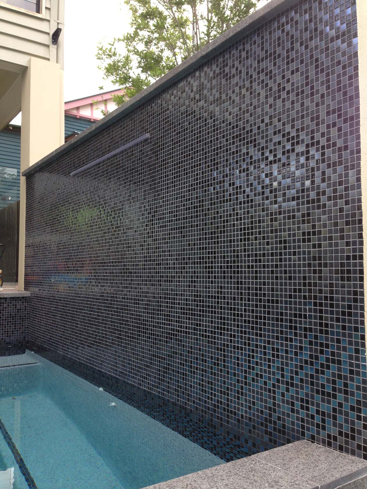 GCR320 Charcoal Crystal Pearl Blend feature wall