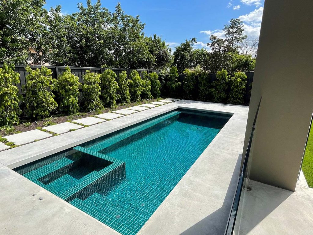 Poolside Emerald 48mm Ceramic Mosaic Pool Tiles CMC338