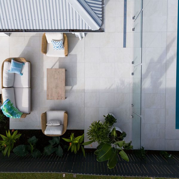 Bianco Marblano Square Edge Coping and Surrounds, with CMC555 White Wavy waterline mosaic