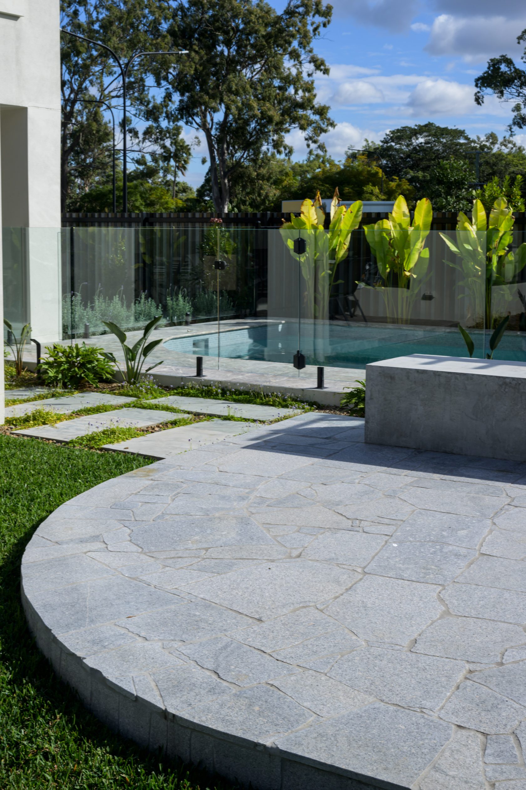 Nimbus Granite Crazy Paving