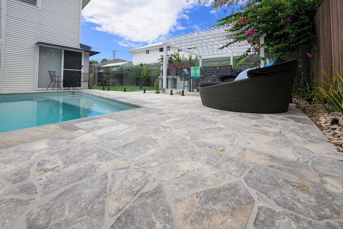 Silver Travertine Crazy Pave 6 Silver Travertine Crazy paving with Sea Mist Wavy (10)