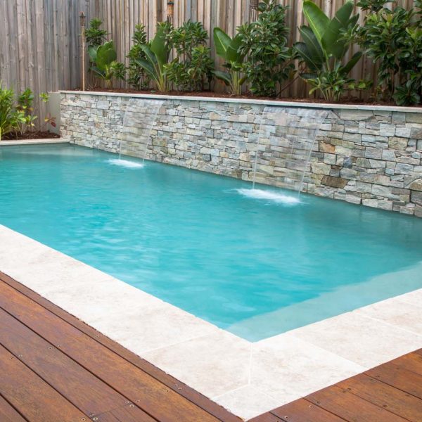 SS515 Thredbo stacked stone low feature wall with fountain
