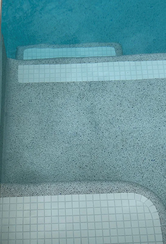 CMC552 Vanilla Wavy as waterline and step marker